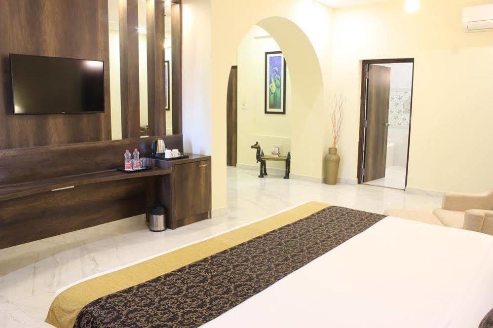 Mewargarh Udaipur By Red Lion S Hotel Exterior foto